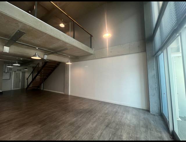 132M² OFFICE TO LET IN ROSEBANK